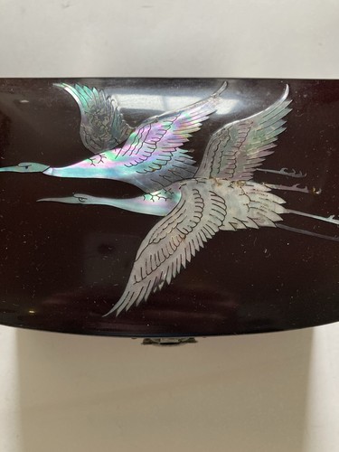 Vintage Jewellery Box Lacquer Ware + mother Of Pearl Flying Birds Turtle Clasp - Picture 4 of 17