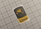 5 x czarno-żółte naklejki Linux na obudowę komputera 18 x 28 mm
