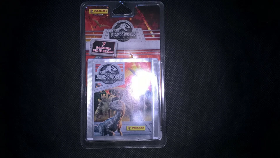 1 blister de 7 pochettes JURASSIC WORLD 2 - PANINI - 2018 - - Photo 1/2