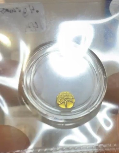Vintage - Undated - Tested - 14kt Solid Gold Bombay -Indian Mini Coin- .41 Grams - Picture 6 of 9