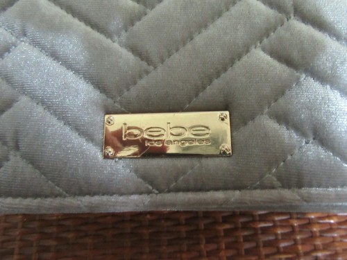 Bebe handbag,crossbody,NWT,Taupe quilted,velvet,removeable chain converts clutch - Picture 3 of 9