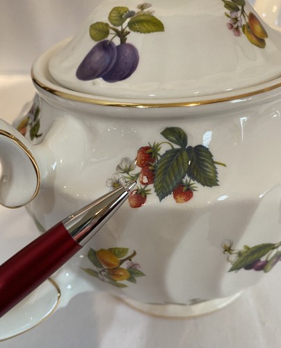 Windsor England TEAPOT Gold Trimmed Fruit Strawberry Cherry Apple Plum - Picture 6 of 7