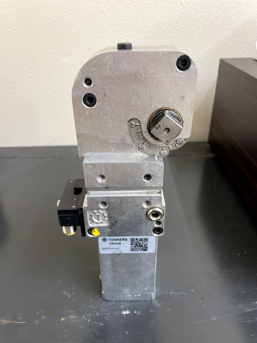Tunkers V 80.2 BR2 A00 T12 Pneumatic Power Clamp USIP