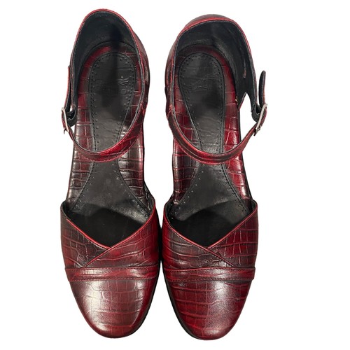 Zuecos Dansko Cuero Mary Jane Oxblood Croc Repujado Rojo Mujer 39 - Imagen 6 de 12