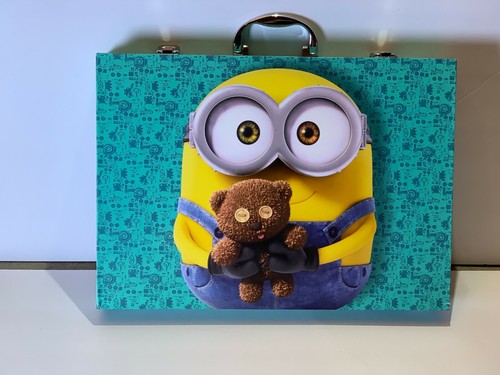 Estuche de arte Crayola Minions Inspiration 140 piezas nunca usado - Imagen 1 de 5