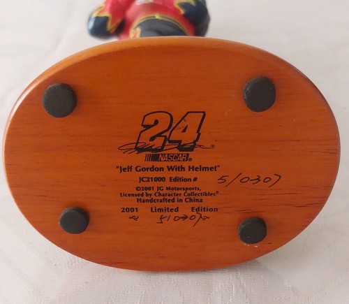 Jeff Gordon With Helmet Sculpture Limited By Character Collectables - Picture 6 of 6
