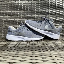 Nike Tanjun GS Kids Cool Gray Metallic Silver Shoes Size 5Y 818384 003