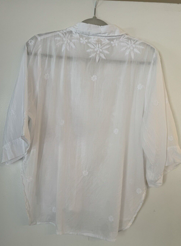 Top donna Novica grande bianco trasparente ricamato con bottoni manica 3/4 commercio equo e solidale - Foto 17 di 17