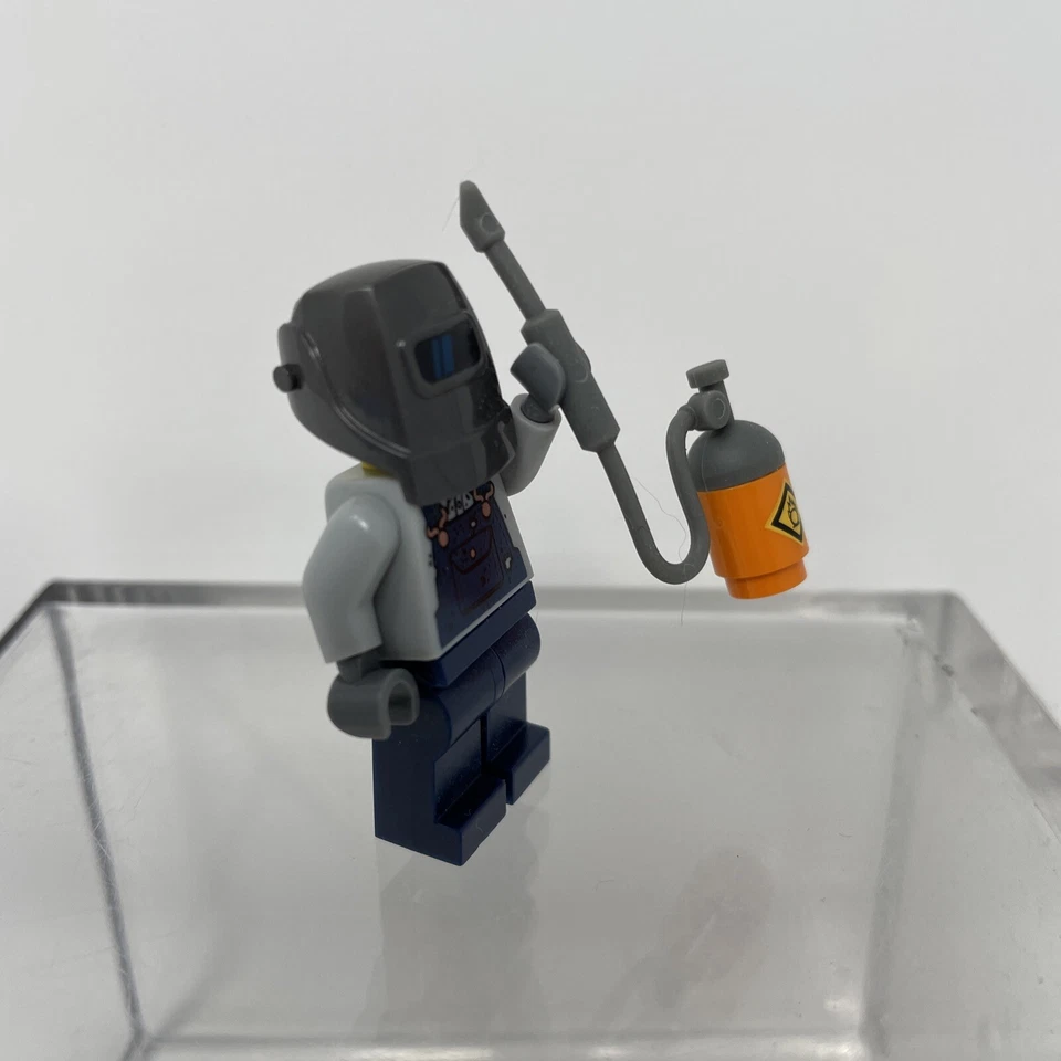 Lego Collectable Minifigure Series 11. Welder - Image 4 of 4