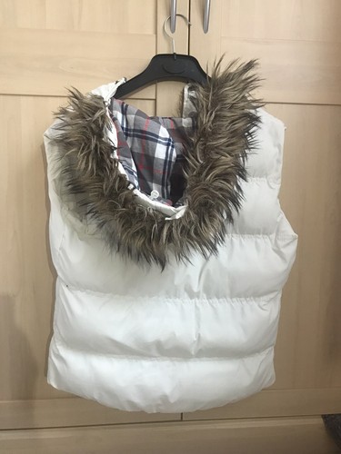 Womens Sleeveless Puffer Jacket White - Size 8