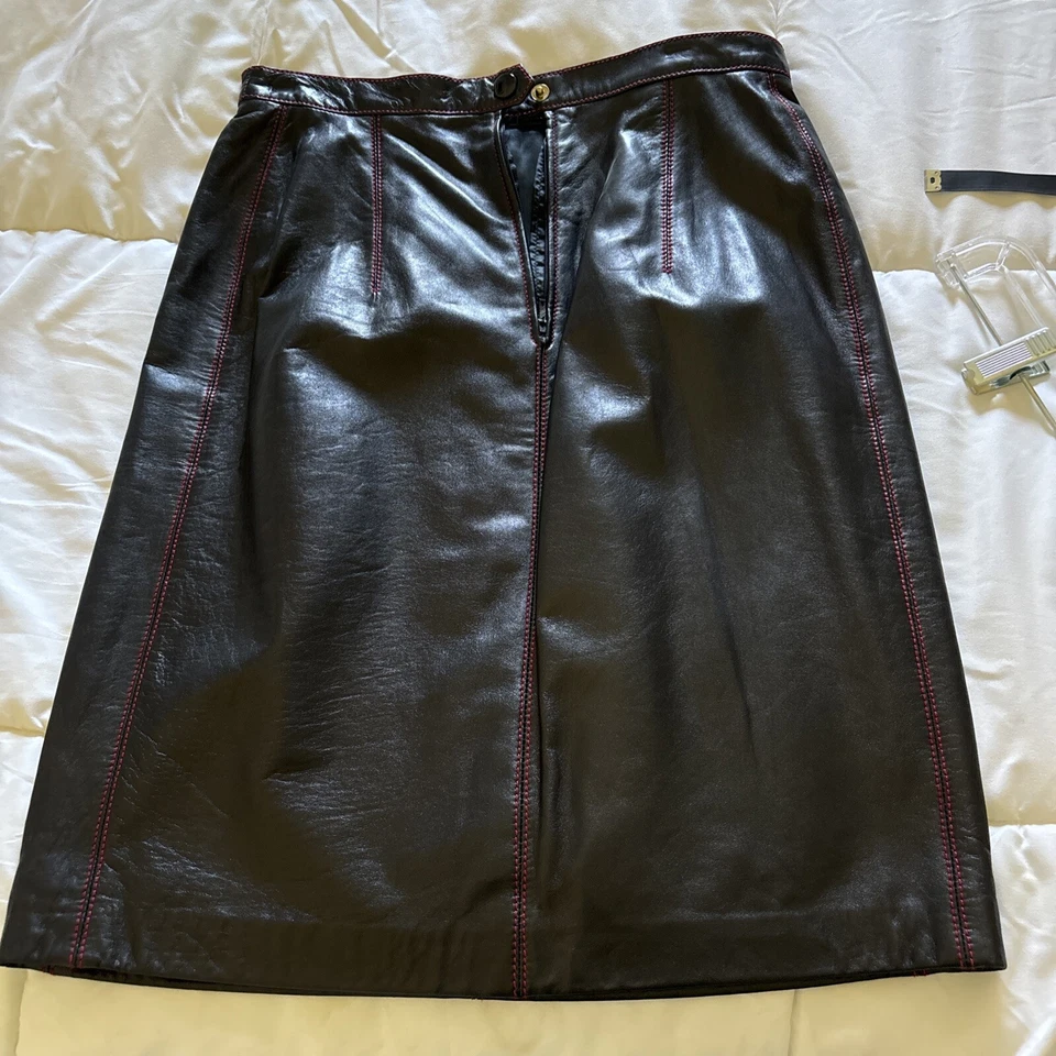 Vintage Black Leather Escada Skirt With Red Threading. Great Condition. Size 8 - Image 2 of 4
