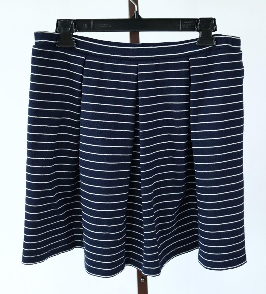 Womens Ladies Max Studio Navy Striped Pleated Skirt Size Large NEW - Main Image