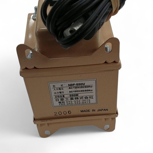 Nissho NDF-550U Voltage Converter Down Transformer AC110V~AC127V to AC100V 550w - Picture 7 of 7