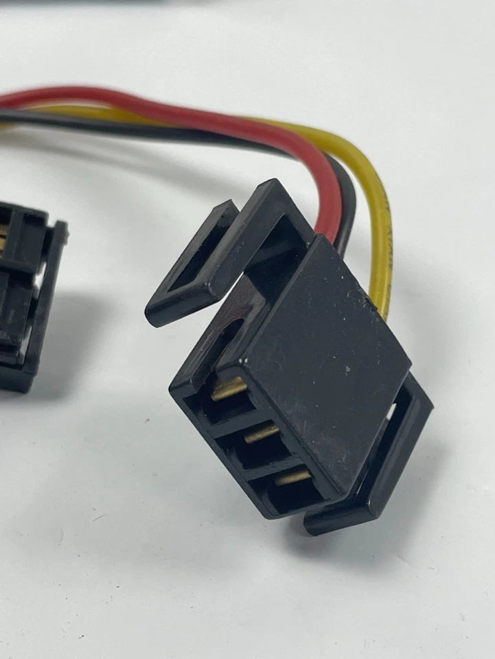 无线电/交流电容器组件 U518 来自 Carquest cross ref. 标准 RC8 — 第 3/4 张图片