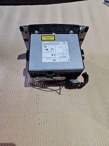 Mercedes-Benz Sprinter W906 Genuine Radio CD Player Head Unit A1699002000 2012 - Picture 3 of 4