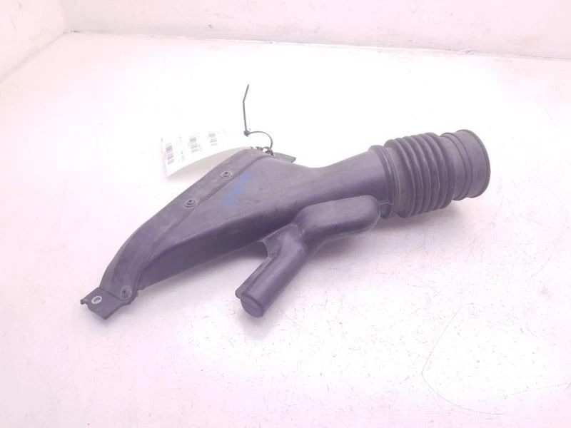 Toyota Highlander 2007 3,3 L 6 cilindros filtro de aire montaje de tubo resonador  Foto 3 de 4