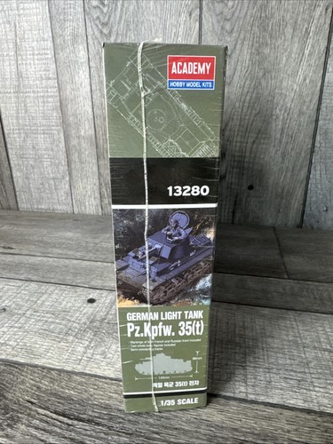 ACADEMY #13280 GERMAN LIGHT TANK Pz.Kpfw.35(t) MODEL KIT-NIB-1/35 SCALE NEW - Picture 2 of 6