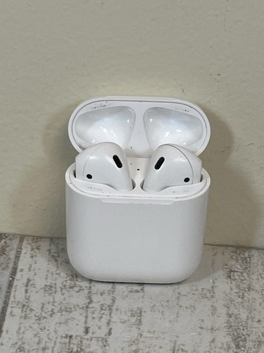 Apple AirPods (2ème génération) avec étui de charge sans fil A1938 testé