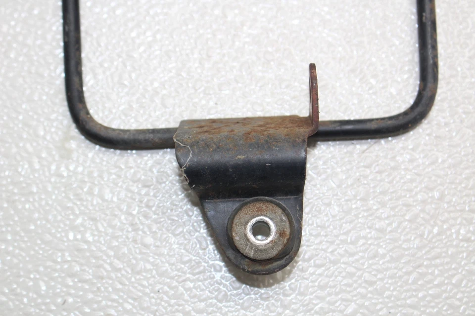 81-83 川崎 KZ1100A 轴头灯固定支架 — 第 2/4 张图片