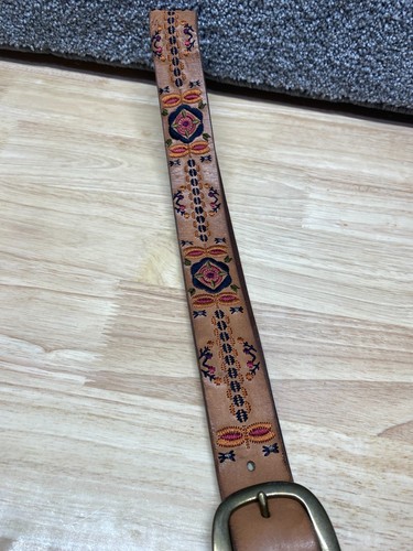 Cinturón de cuero Fossil M bordado hebilla de latón floral suroeste boho hippie - Imagen 3 de 10