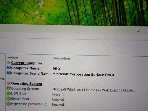 Microsoft Surface Pro X — SQ2 • 16 GB RAM • 1 TB SSD • QHD+ (2880x1920) • eSIM/LTE - Foto 15 di 17