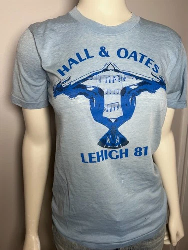 80s Single Stitch Hall & Oates Band concert T-Shirt 1980s vintage concert t-shirt, vintage, single stitch, B+ condition