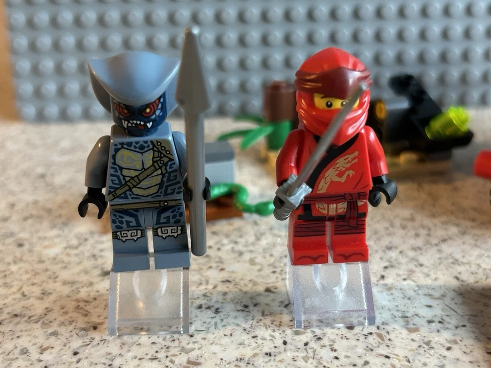 LEGO Ninjago 71734 Kai's Blade Cycle, photo 2 of 3