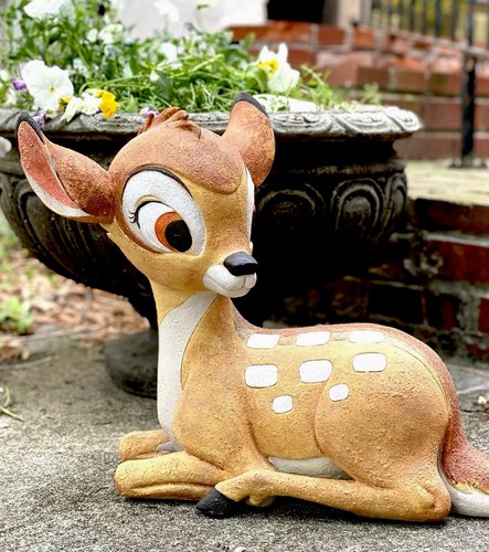 Rarität Disney große Figur Bambi Garten Statue Dekor Ornament 15” hoch x 19” lang, Excel