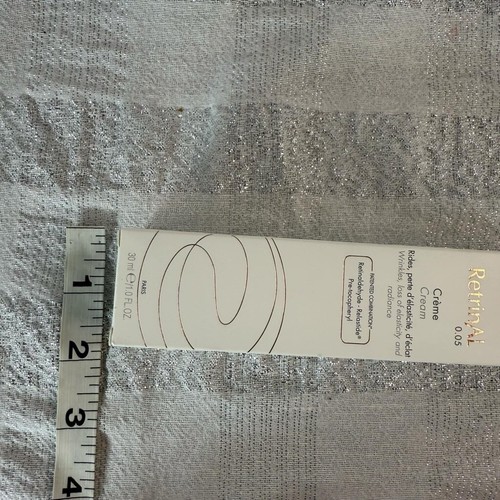 Crema Avène RetrinAL 30 ml - Arrugas, pérdida de elasticidad y luminosidad - Imagen 10 de 11