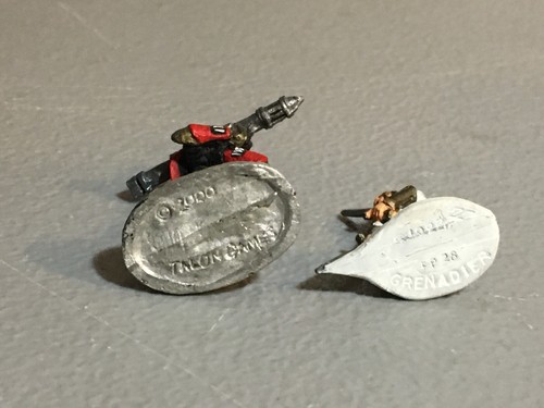 A10263 MINIATURAS DE METAL FANTASY WARRIOR + SAMURAI DE CIENCIA FICCIÓN CON LANZACOHETES - Imagen 7 de 9