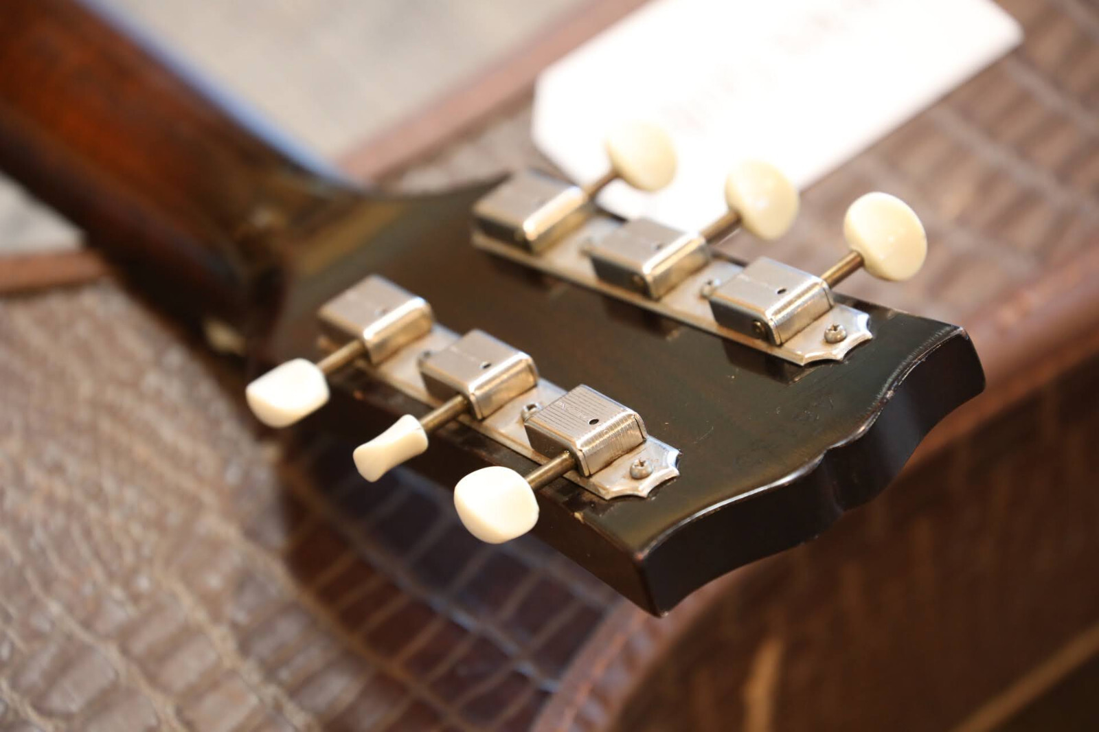 Vintage! 1962 Gibson LG-1 Flat-Top Acoustic Guitar Sunburst + OHSC - Picture 19 of 20