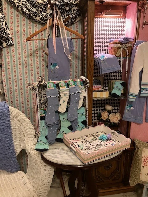 Your CHOICE 2002 Gymboree Spring Showers NWT pants sweater top leggings hat hair - Imagem 2 de 4