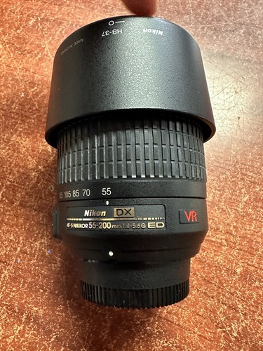 Nikon NIKKOR AF-S 55-200mm DX VR f/4-5.6G ED Lens - Picture 3 of 10
