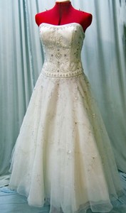 Oleg-Cassini-Size-8-Strapless-Wedding-Dress