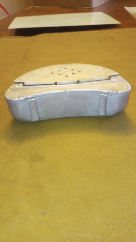 Vintage Aluminum Kidney Shape Fishing Bait Box w/ Belt Loops - Picture 3 of 12