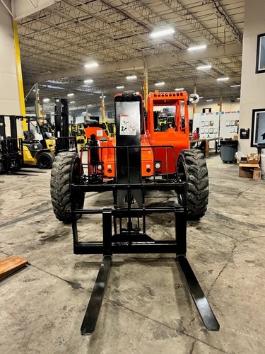 2017 Skytrak 8042 8000 LB Cummins Diesel Open Cab with 74" Wide Carriage - Picture 3 of 12