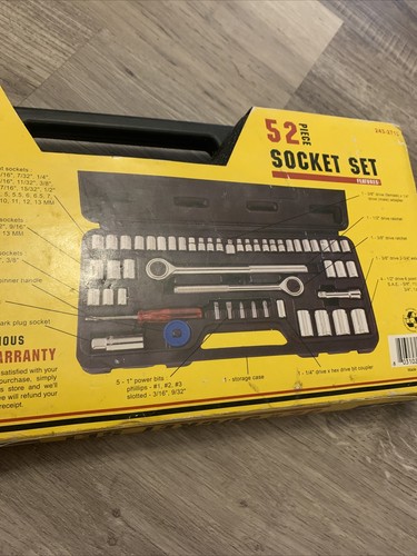 Tool Shop, 52 Piece Socket Set 1/4" , 3/8” & 1/2 " Drive Sockets With Carry Case - Picture 5 of 6