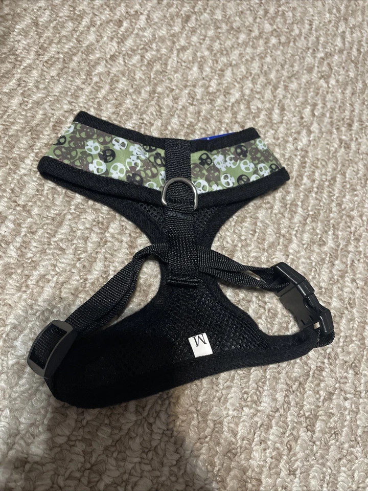 Arnés para perro mediano informal con estampado de calaveras de colección canina - Nuevo con etiquetas Foto 2 de 4