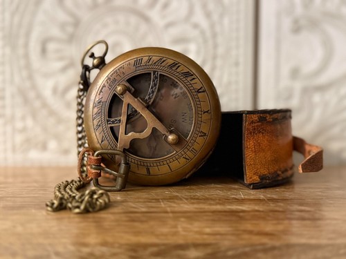 Vintage Maritime Pocket Sundial Nautical Brass Compass With Antique Leather Case - Picture 2 of 14