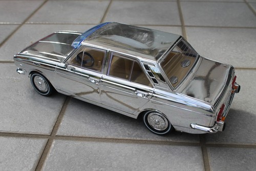 1:24 Persian Paykan Javanan plastic Classic Model – 1966 Hillman Hunter Toy Car - Picture 5 of 7
