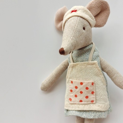 Hot Tiny Nurse Mouse Cloth Toy Doll Little Mice Soft Plushies Toy - Picture 3 of 10