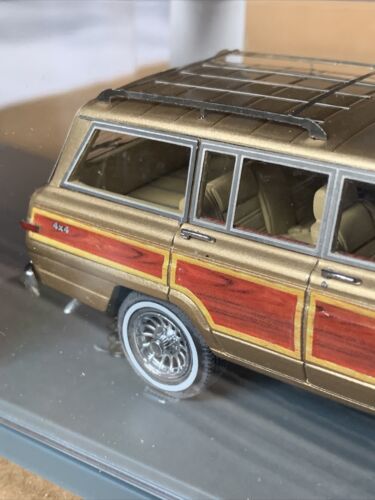 JEEP GRAND WAGONEER 1/43 CAR MODEL BY NEO NEO43525 - Picture 8 of 8