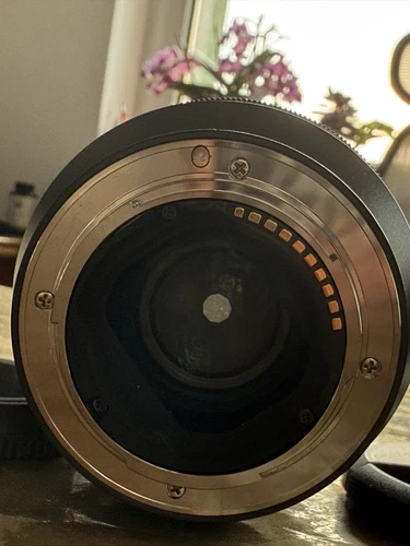 Sony E 85mm f/1.8 camera lens - Bild 7 von 9