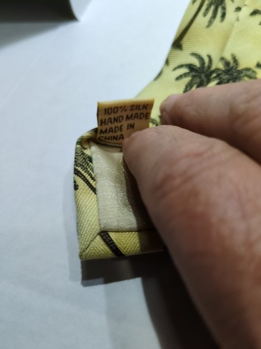 Tommy Bahama Tie New Silk Palm Tree Design Yellow - Picture 7 of 8