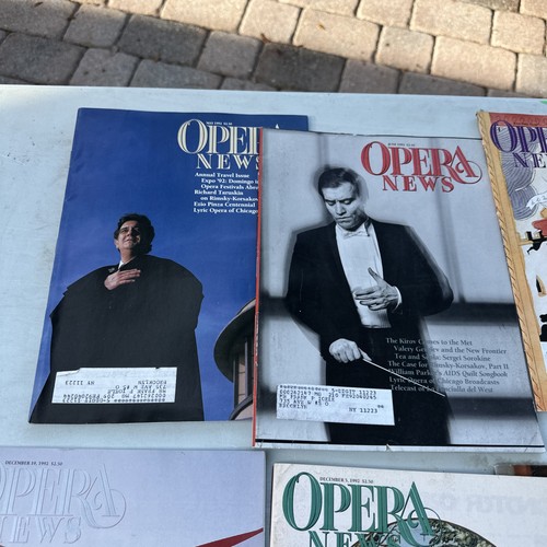 Opera News 1992  (17) Issues Philip Glass Women In Opera + - Picture 2 of 10