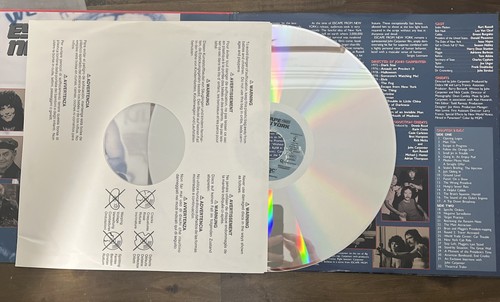 John Carpenter's Escape From New York Laserdisc Widescreen Collector's Edition - Picture 3 of 4