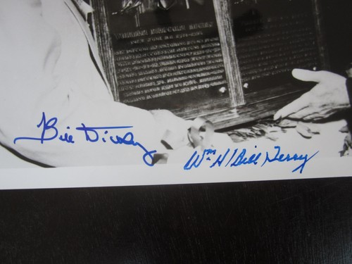 Bill Dickey & Bill Terry Autograph Signed Auto 8x10 Photo JSA New York Yankees - Picture 2 of 2