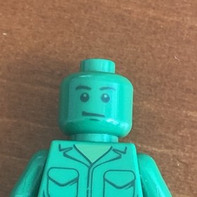 LEGO 2010 Toy Story Minifigure Head Green Army Man Stern 3626bpb0403 30071 7595