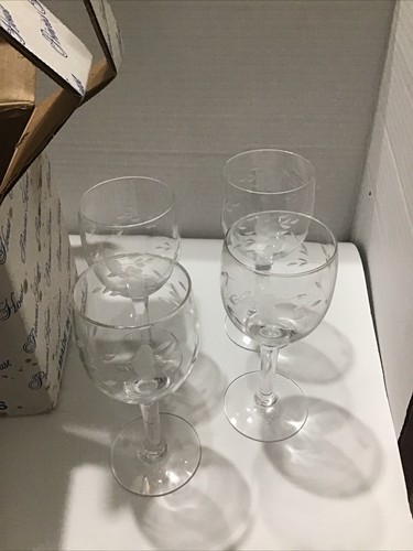Princess House Heritage #420 Etched Crystal Wine Glasses Set of 4 Vtg - Picture 4 of 5