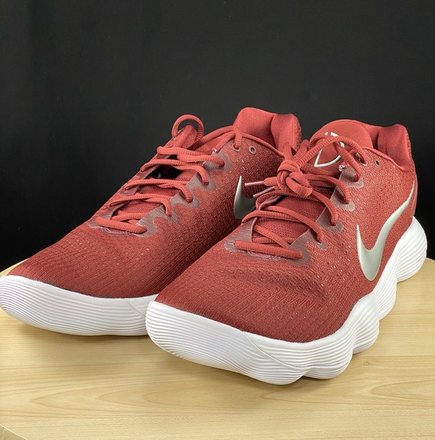 nike hyperdunk maroon